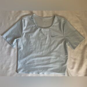 Nike Dri-FIT Light Blue Athletic Cropped Tee Size M